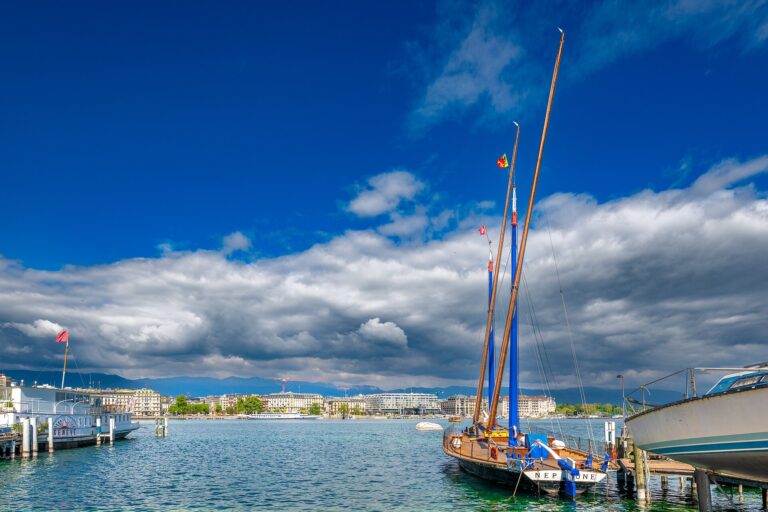 Sailing boat in Geneva harbour